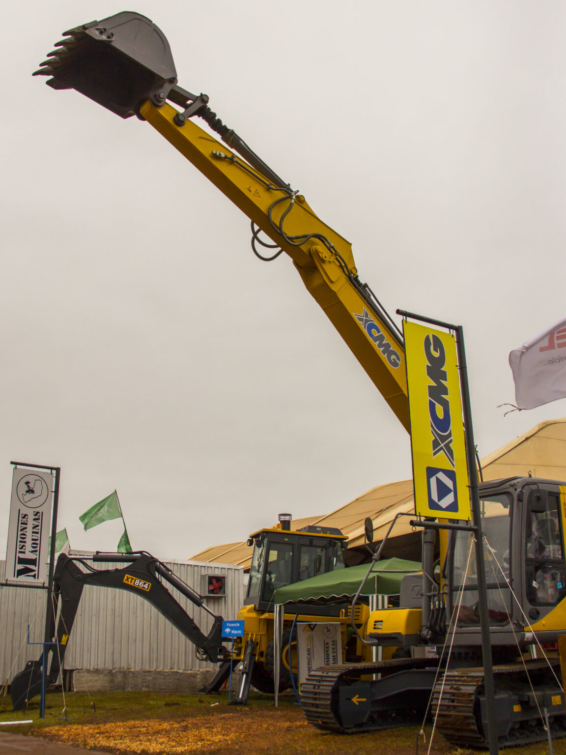 Maquinaria forestal en exhibición